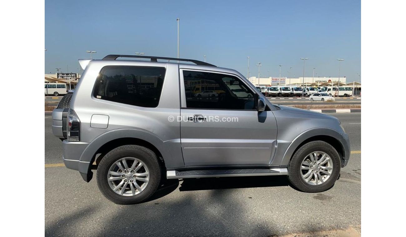 Mitsubishi Pajero Mitsubishi pajero 3.8 2013 full options no 1