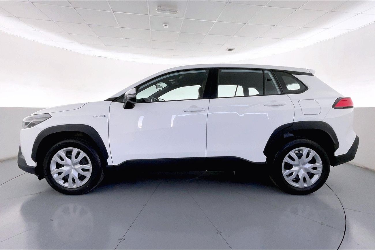 تويوتا كورولا كروس XL | عرض العيد الحصري | خالية من أضرار الفيضانات