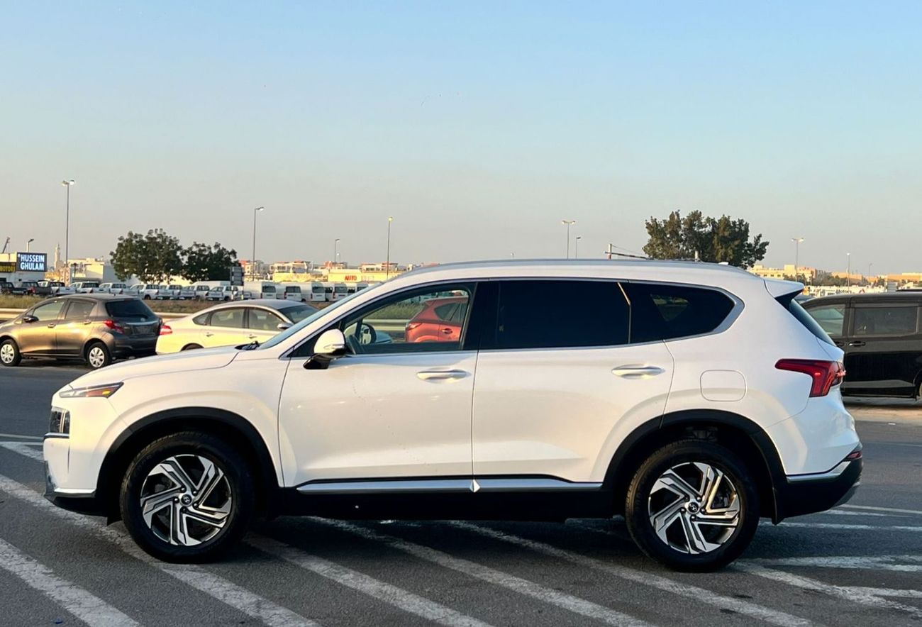 Hyundai Santa Fe 2022 Hyundai Santa Fe - SEL Full Option 2.5L V4 -Panoramic Sunroof - Leather Seat - Rear Camera