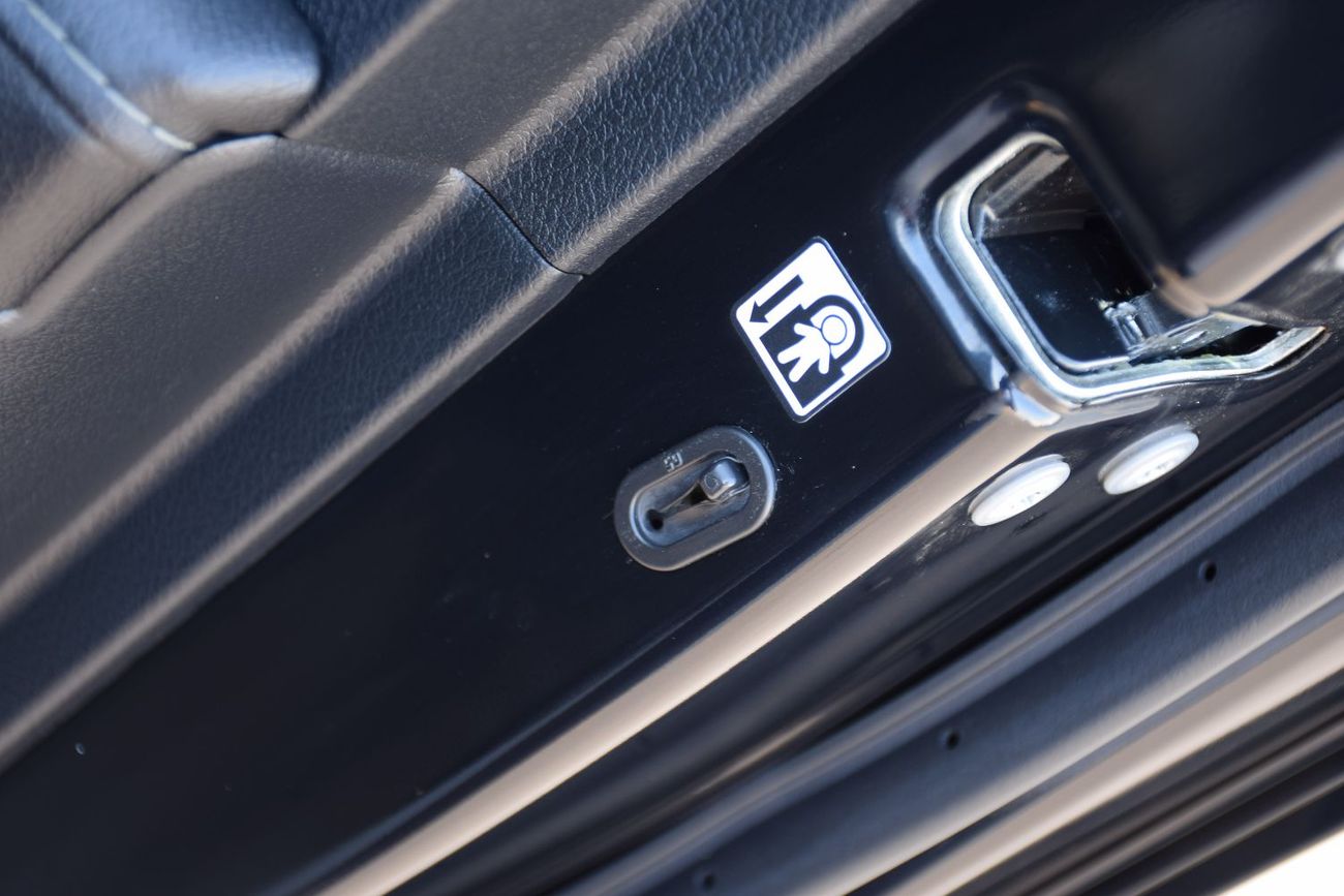 Toyota Hilux ROGUE 4X4 DIESEL FULL OPTION (RHD)