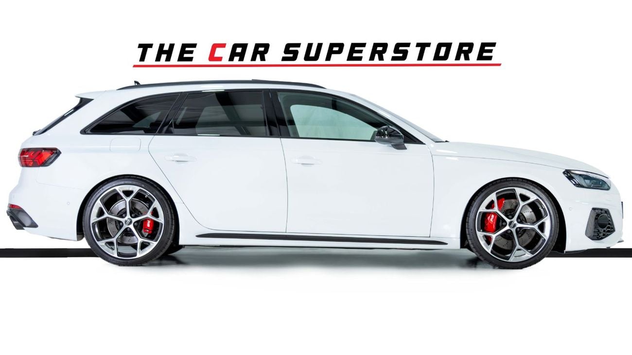 Audi RS4 Avant-Al Nabooda WarrantyService Contract-Very Low Mileage-Carbon Fiber RS Bucket Seats