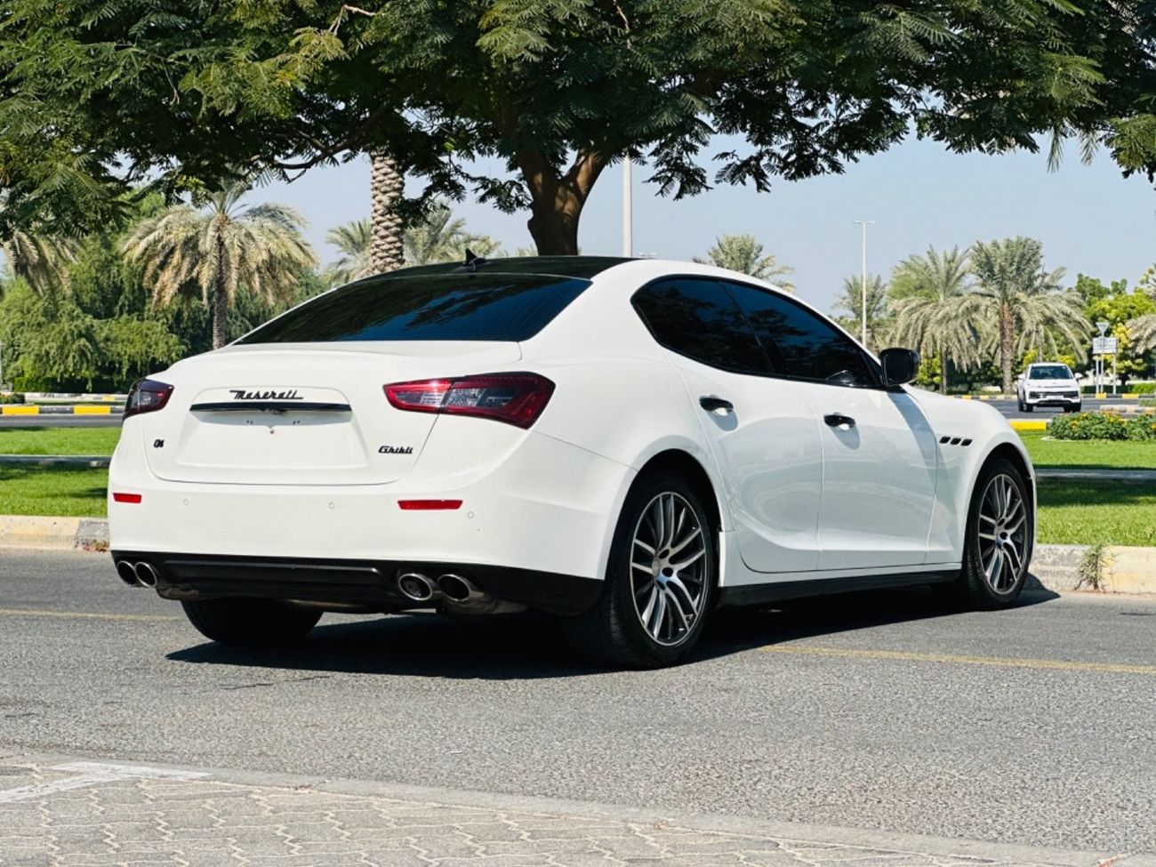 مازيراتي جيبلي S Q4 3.0L (410 HP) MASERATI GHIBLI S Q4 MODEL 2015 GCC SPACE