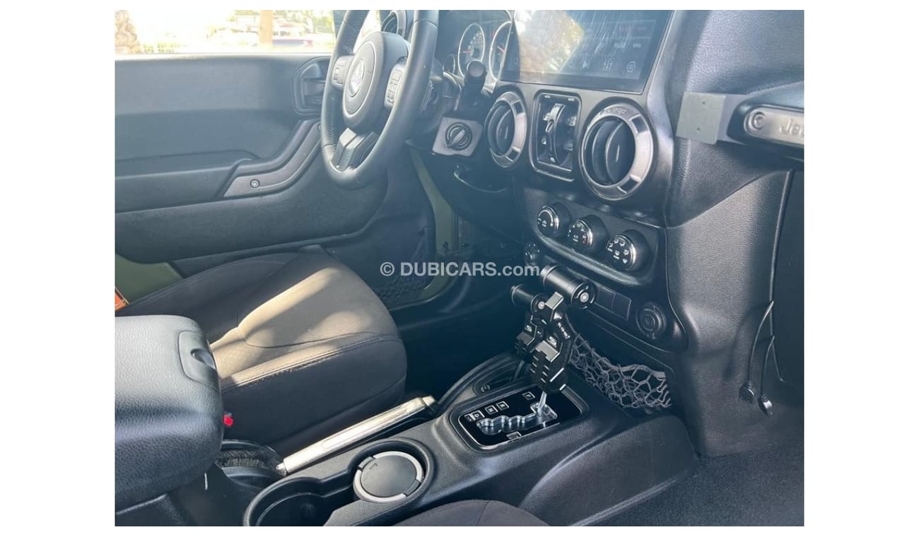 جيب رانجلر JEEP WRANGLER RUBICON GCC 2015 ON PERFECT CONDITON
