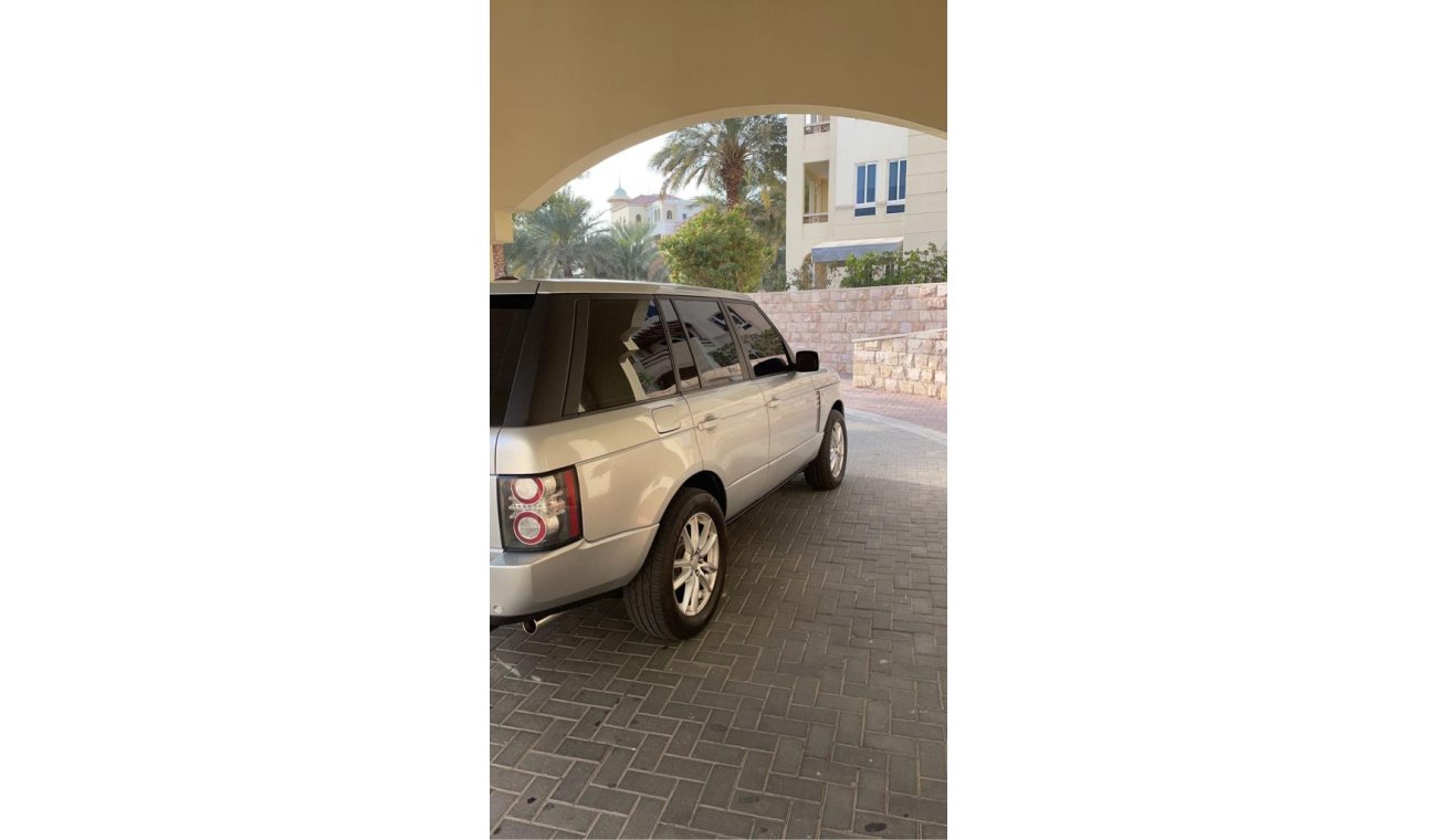 Land Rover Range Rover HSE , 8 cylinder range rover 2008 model