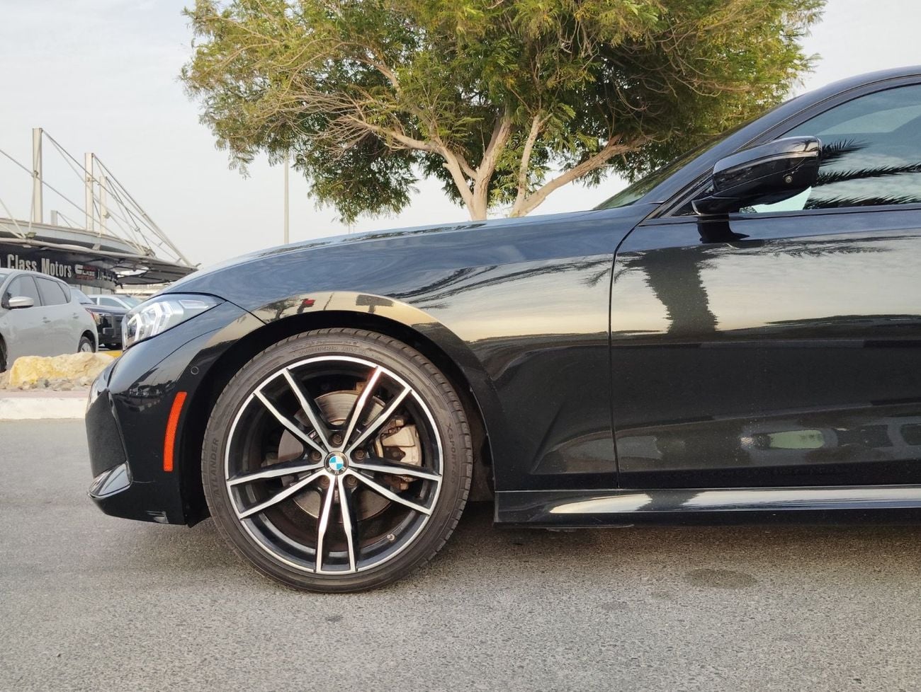 بي أم دبليو 330i M SPORT