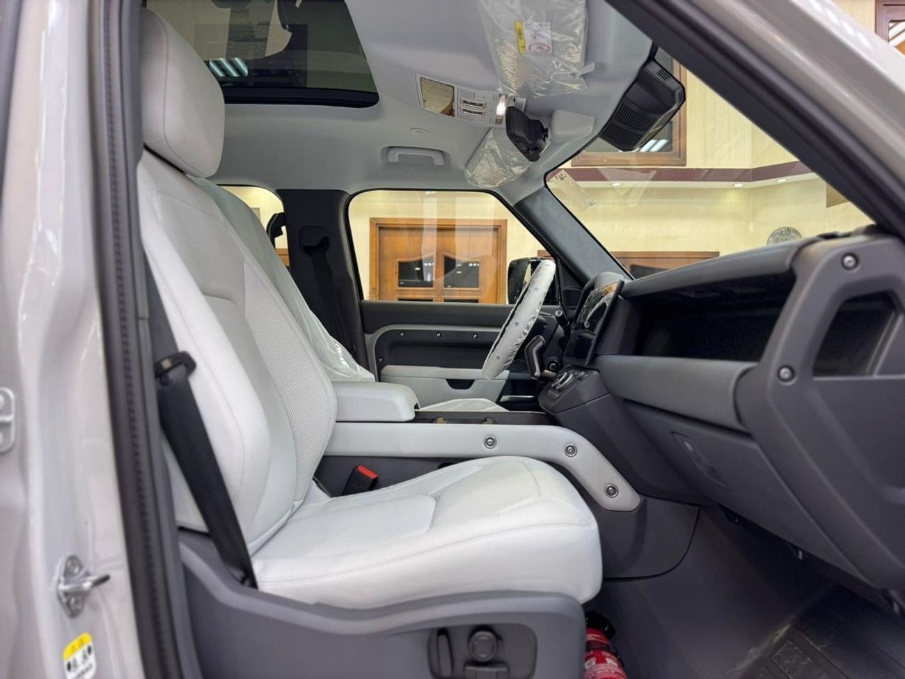 لاند روفر ديفندر  DEFENDER X DAYNAMIC HSE P 400