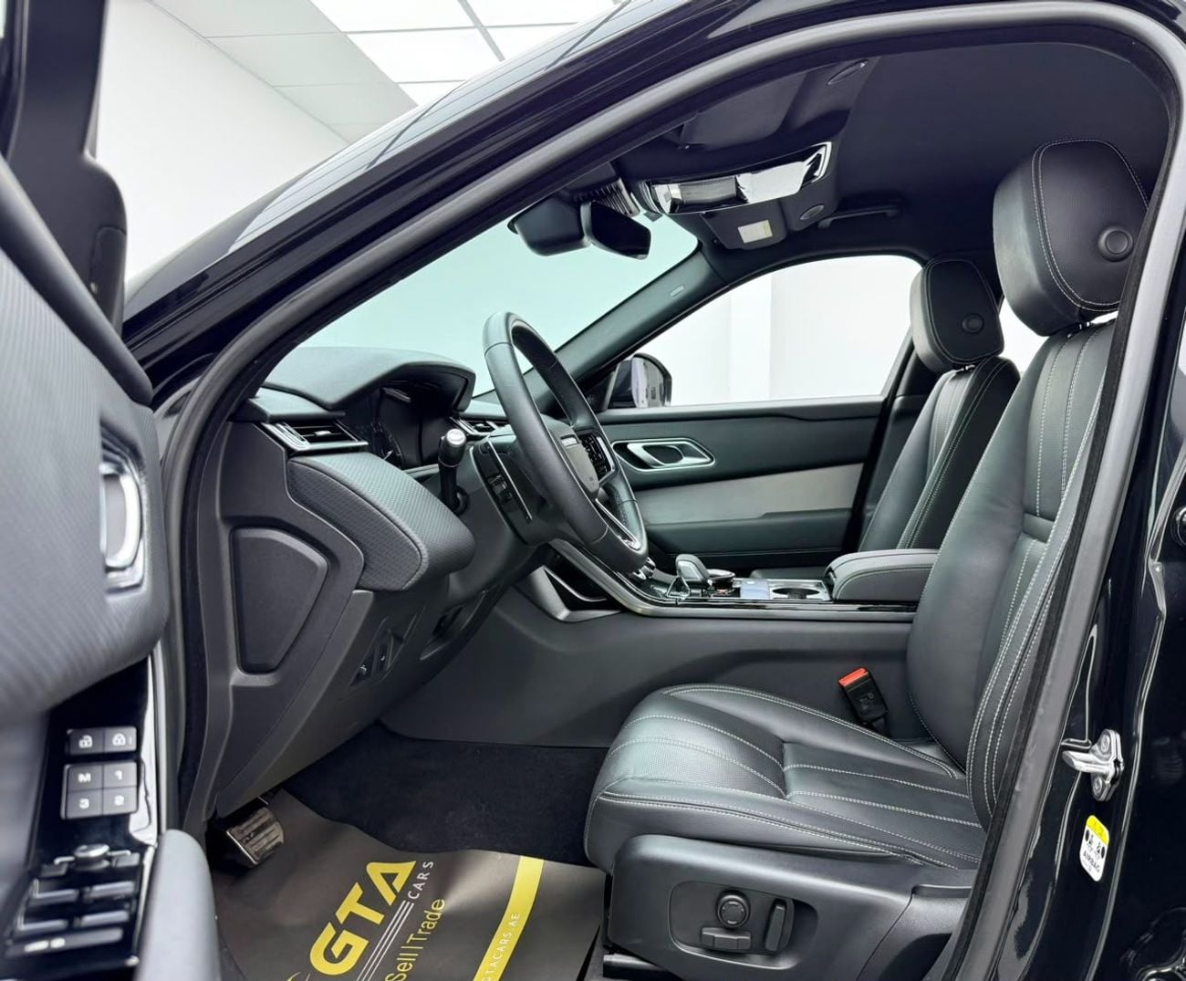 Land Rover Range Rover Velar S 2023 Range Rover Velar P250 S, LAND ROVER Warranty+Full Service History, Middle East Specs.