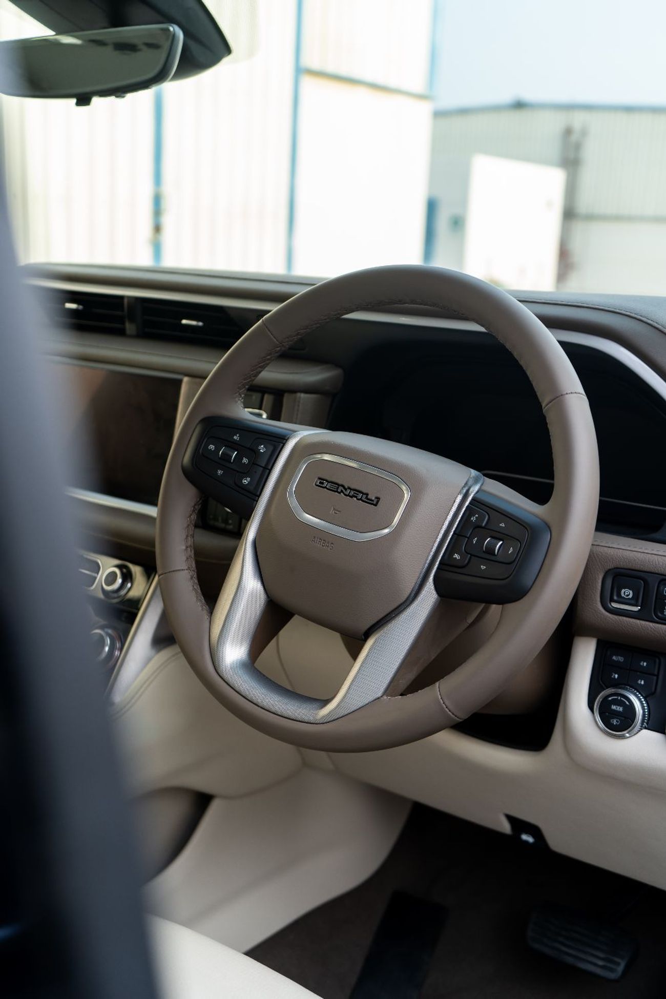 GMC Yukon 6.2 V8 Denali (AWD) 6.2 V8 Denali Yukon Ultimate 2024 IN RHD (RIGHT HAND DRIVE )