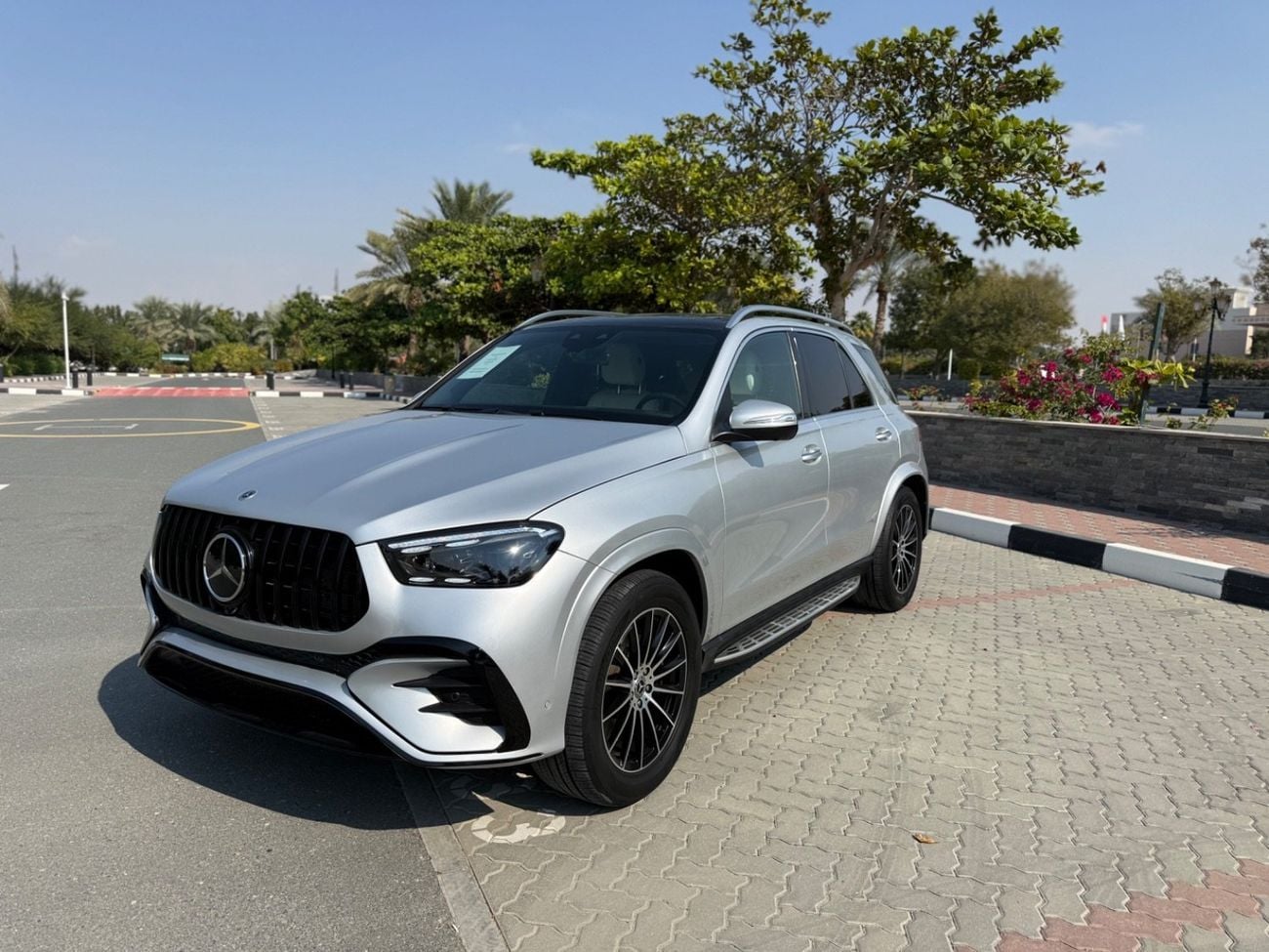 مرسيدس بنز GLE 450 Premium 3.0L (389 HP)