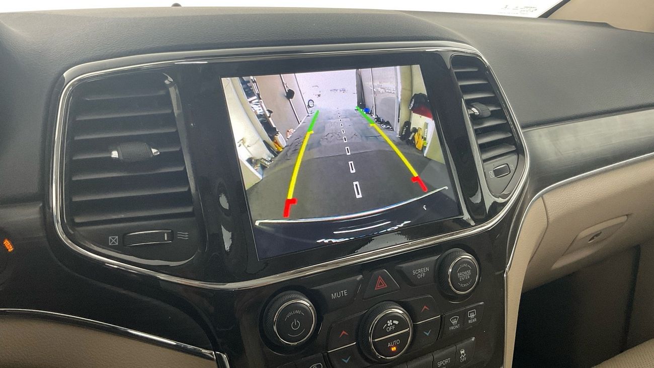 Jeep Grand Cherokee Limited | upto AED 20,000 Ramadan Discount | Guaranteed Warranty | 0 Down Payment