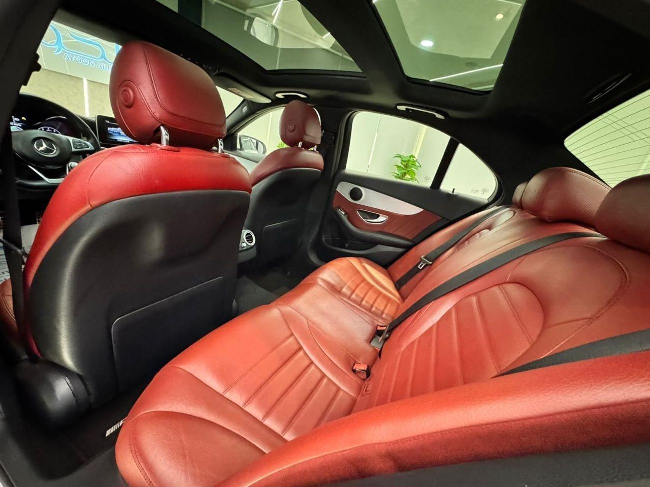 Mercedes-Benz C 200 AMG MERCEDES C200 || GCC || TOP OPTIONS || RED INTERIOR || FREE ACCIDENTS || PANORAMIC