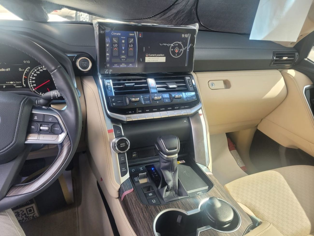 Toyota Land Cruiser VXR 4.0L 4 YEARS WARRANTY FROM ALFUTTAIM 80000KM OR 4YEARS SERVICE CONTRACT ALFUTTAIM