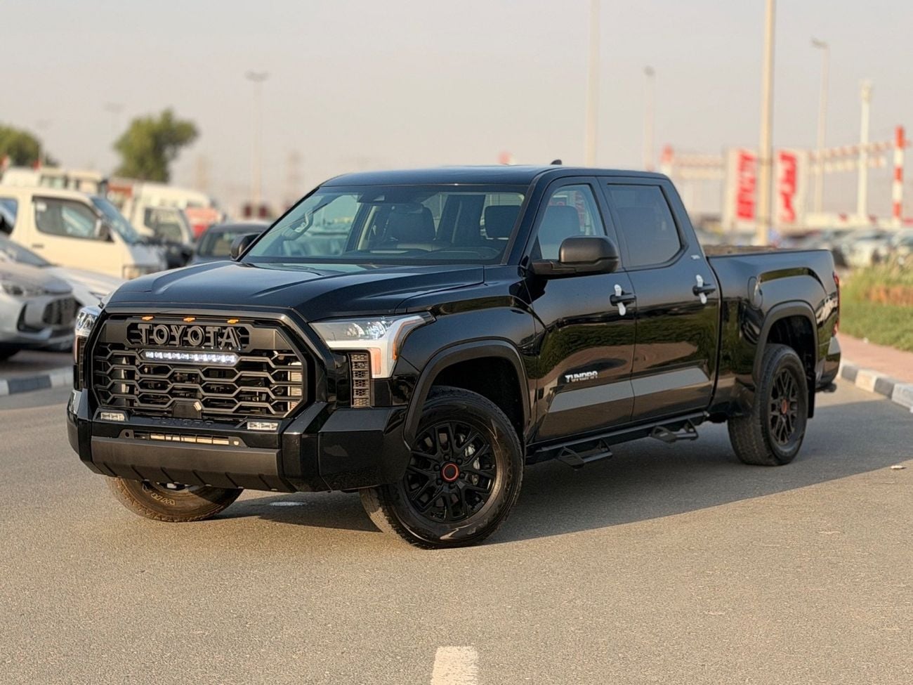 تويوتا تاندرا SR5 4WD Premium 2024