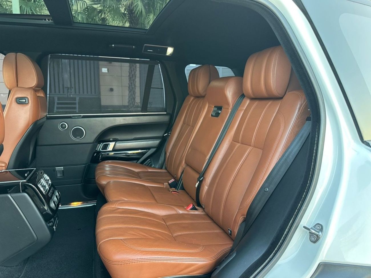 لاند روفر رينج روفر Vogue SE 5.0L | Supercharged | 2016 | Large | V8 510 HP | Perfect Condition