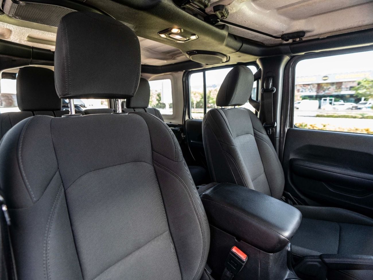 Jeep Wrangler Unlimited Sport 3.6L A/T