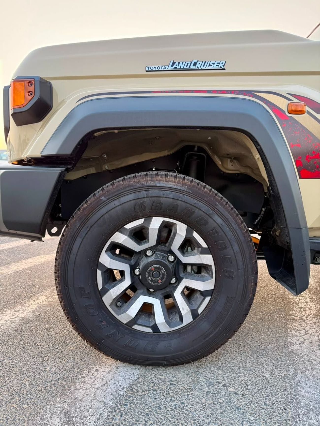 Toyota Land Cruiser 70 Toyota LC79 SC AT 2026