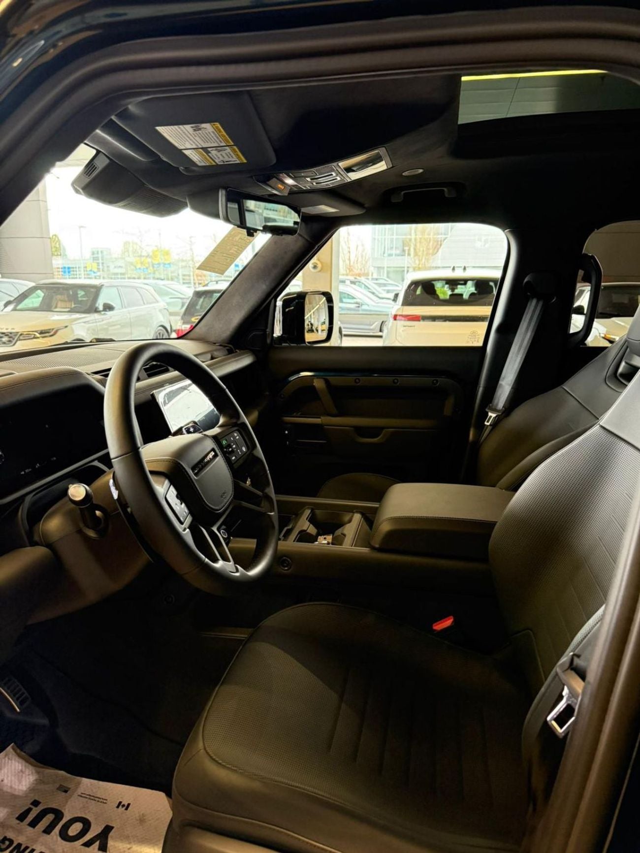 لاند روفر ديفندر P635 V8 OCTA Brand New * EXPORT Price *