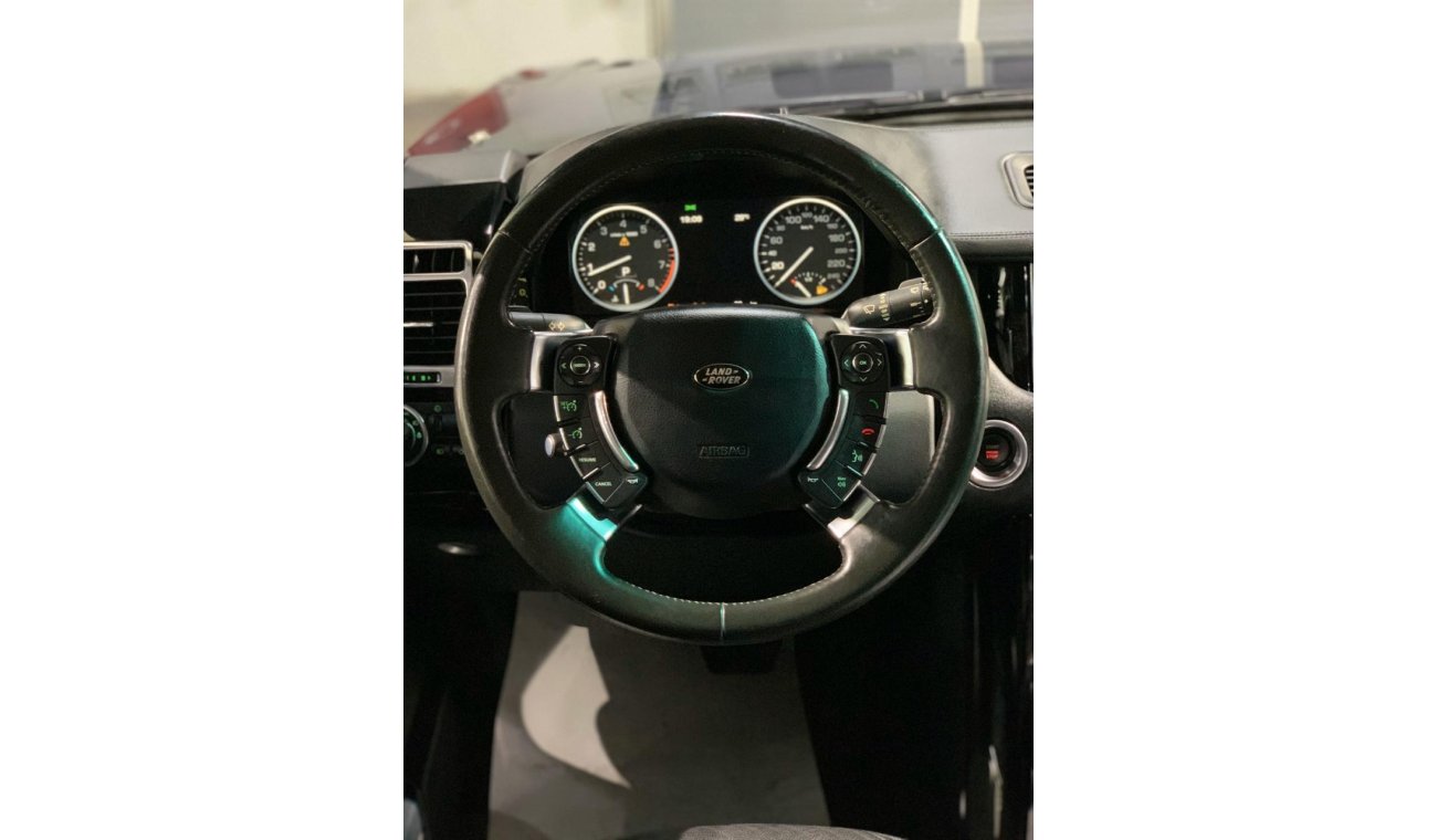 Land Rover Range Rover 2012 Range Rover Vogue HSE, Full Service History, GCC
