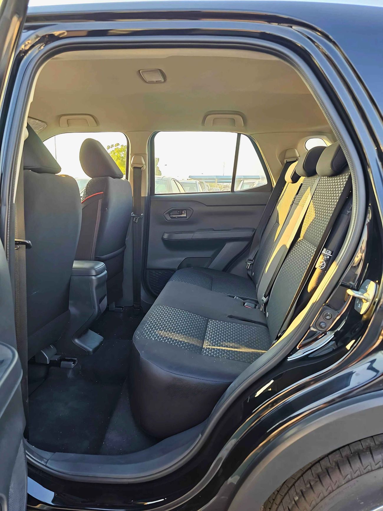 Toyota Raize 1.2L Petrol, Alloy Rims, DVD Camera, Rear A/C ( CODE #  69047)