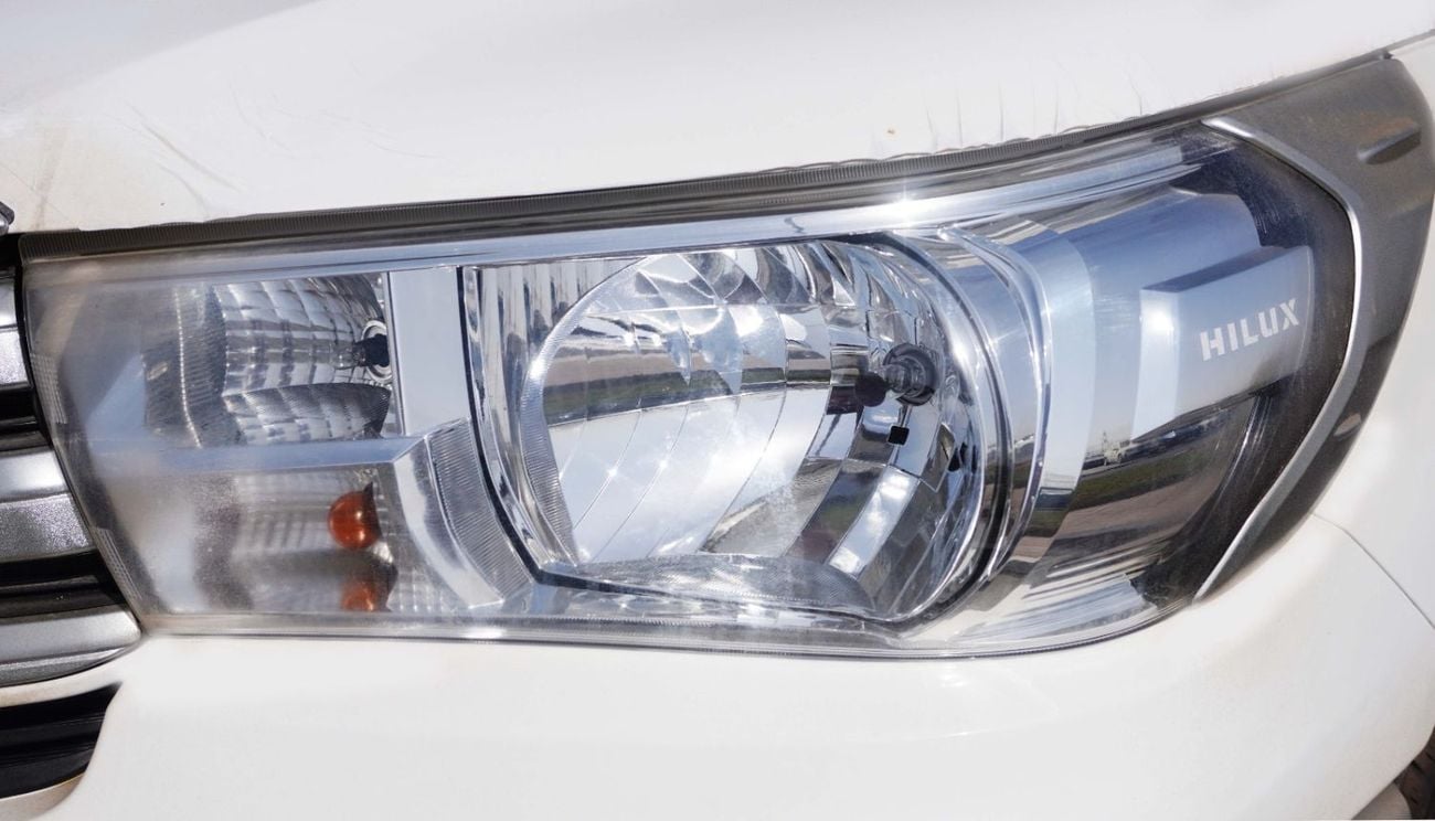 Toyota Hilux 2.7L PETROL 4X2 AUTOMATIC