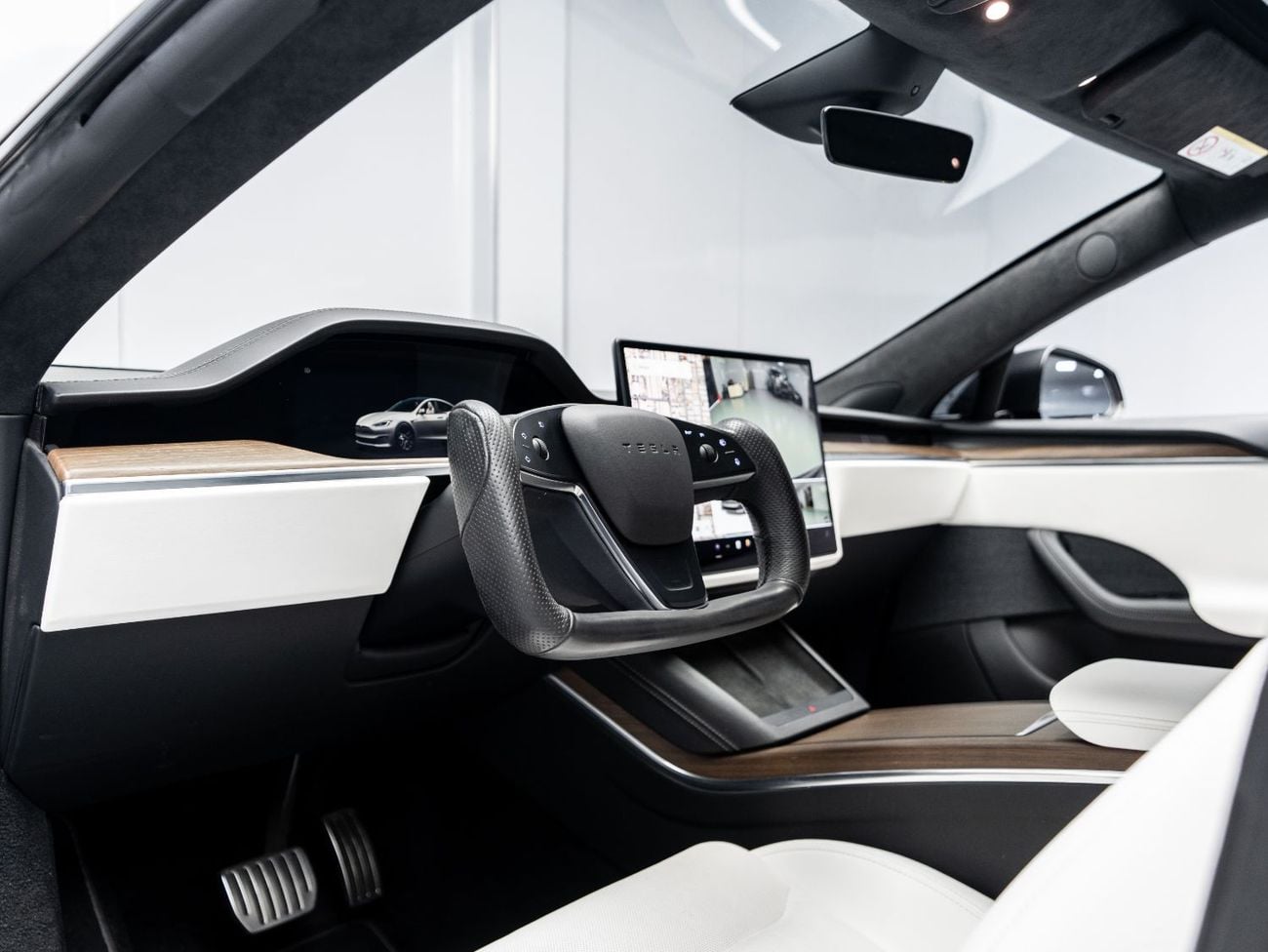 تسلا Model S Long Range (AWD) 2023 Tesla Model S Performance, 100kWh, 4WD, 670bhp, Single Speed Automatic