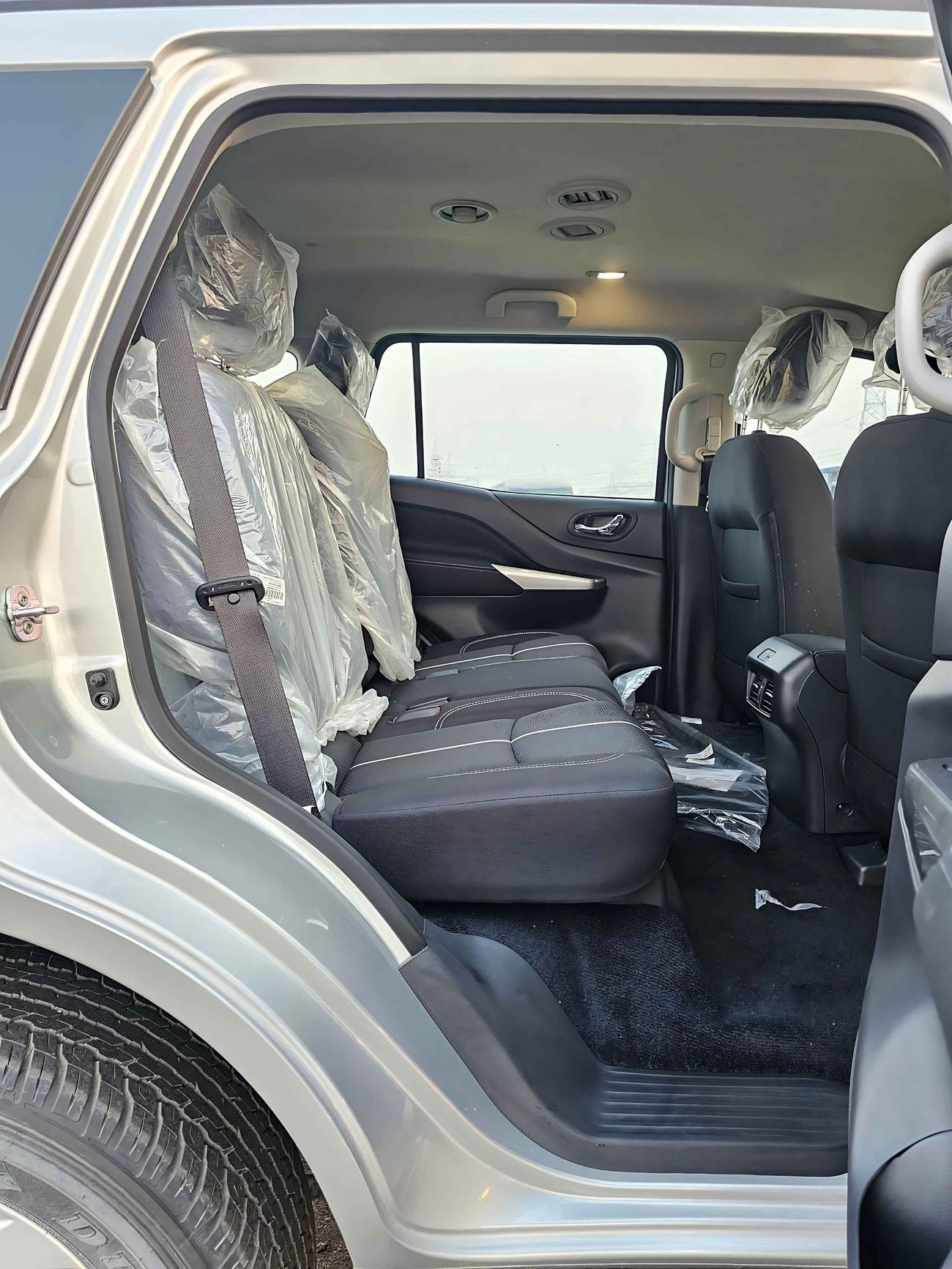 Nissan XTerra SE, 2.5L V4 , PETROL, A/T, PUSH START, 7SEATS, 4WD (CODE # 68045)