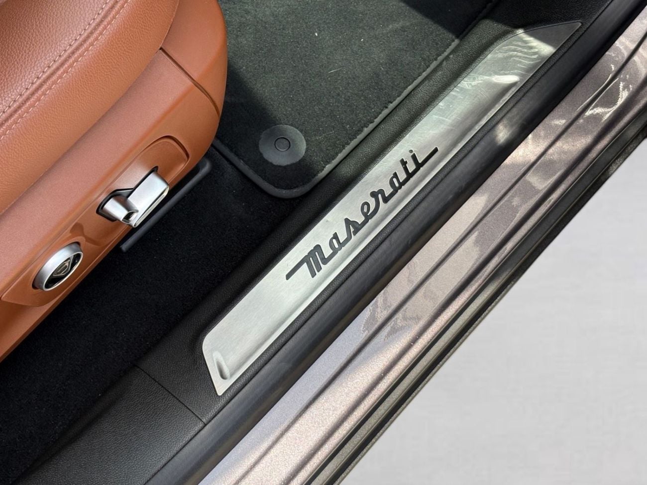 Maserati Levante GT HYBRID AED 2,240 P.M | 0% DOWN PAYMENT | MASERATI LEVANTE GT | 2.0L MILD HYBRID AWD | 2022 | GCC