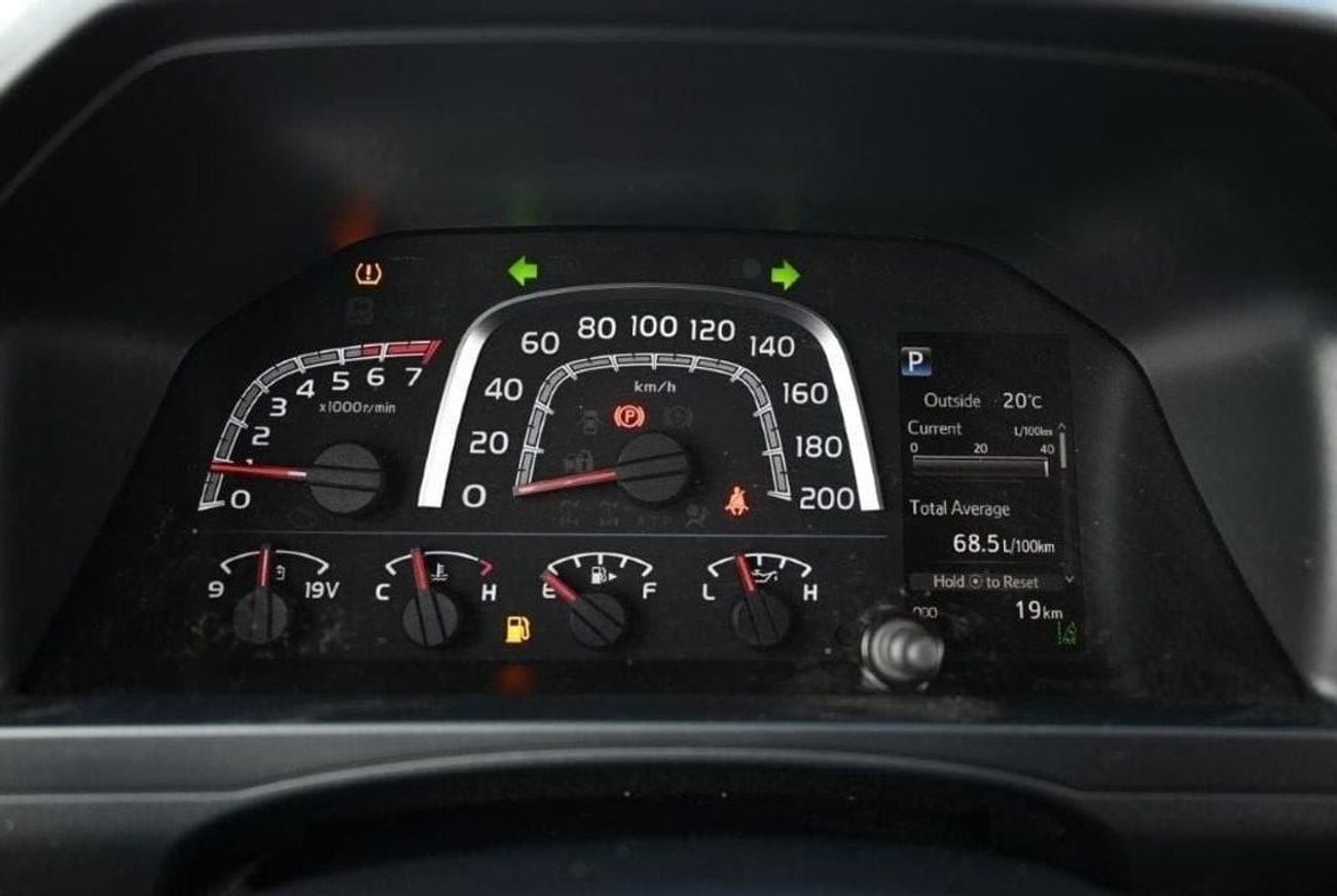 تويوتا لاند كروزر 70 SDLX V6 4.0L Petrol 5 Seater 4WD Automatic - Euro 4