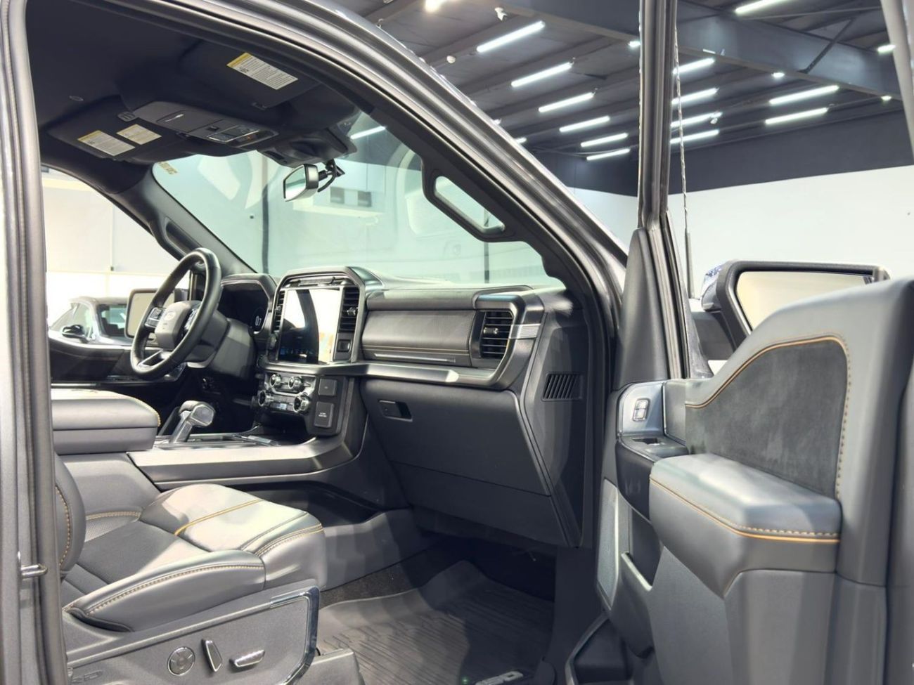 Ford F 150 | Platinum Edition FX4