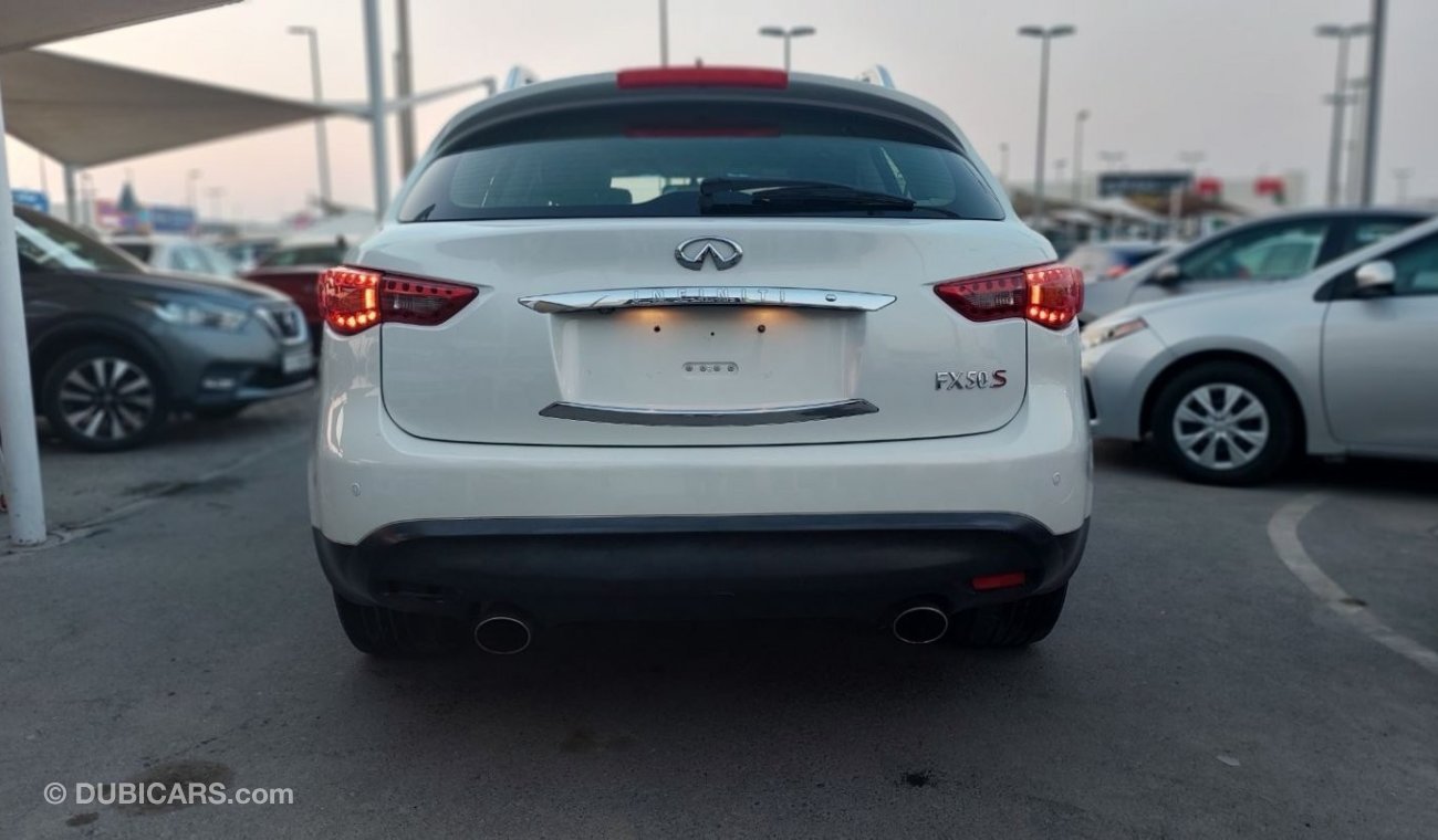 Infiniti FX50 Very clean