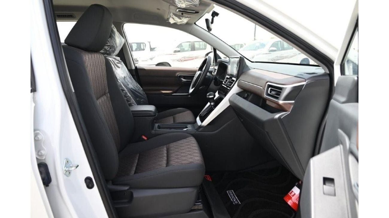Toyota Innova 2.0L 8 SEATER AUTOMATIC