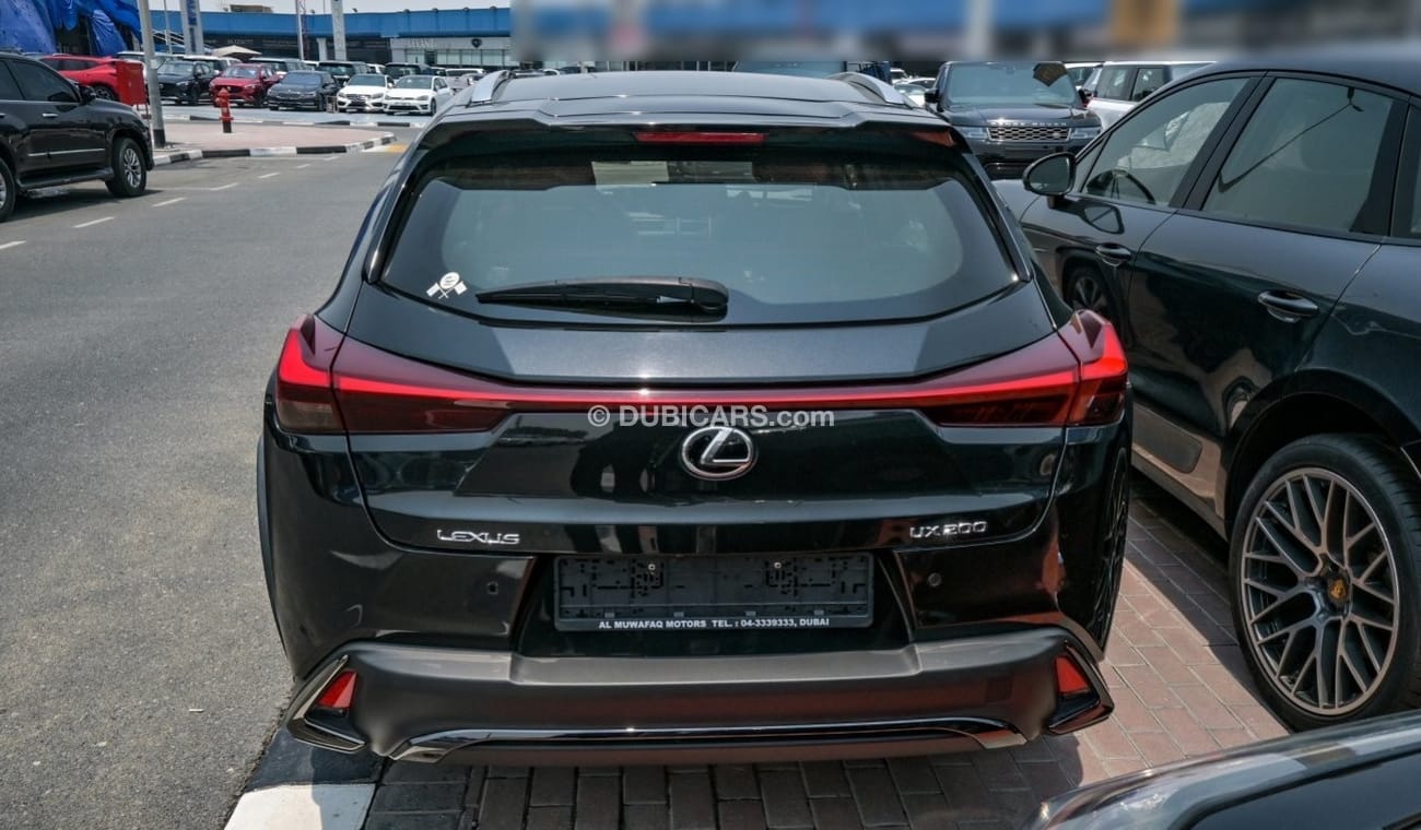 Lexus UX200