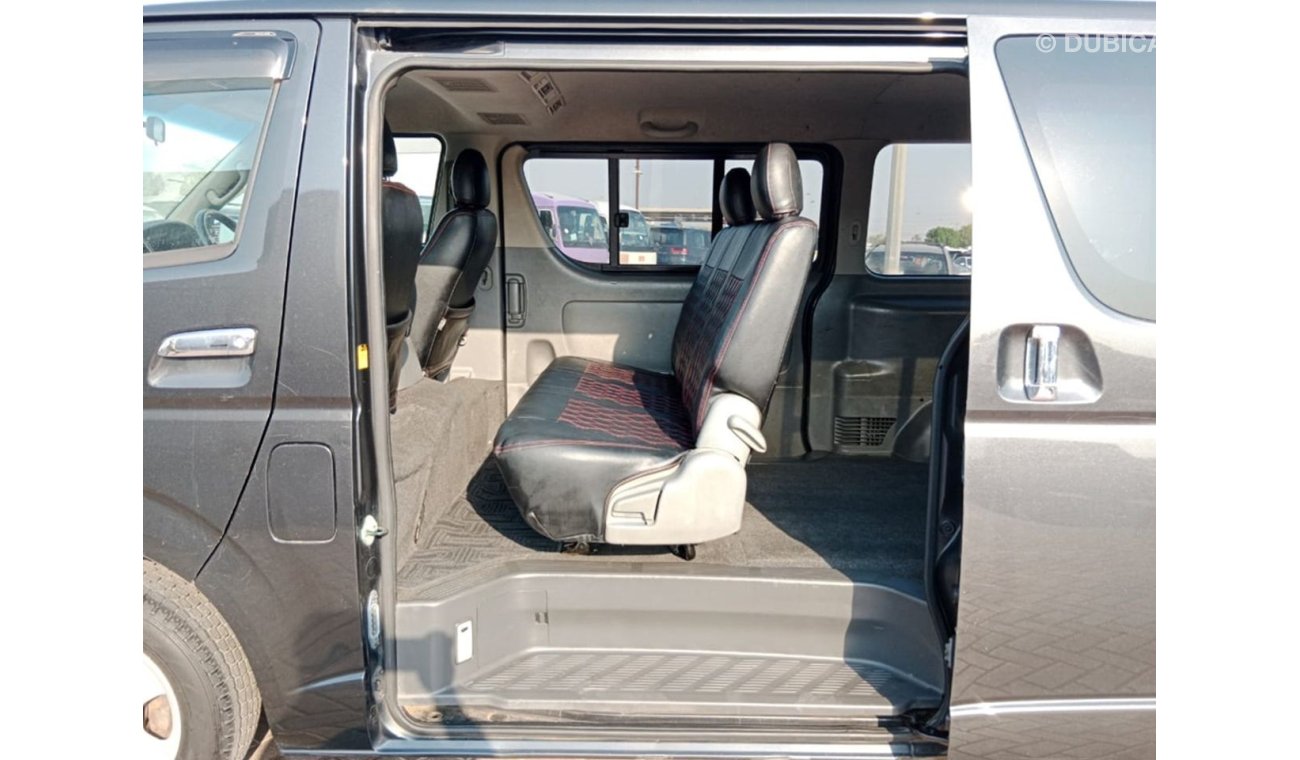 تويوتا هاياس TOYOTA HIACE VAN RIGHT HAND DRIVE(PM1684)