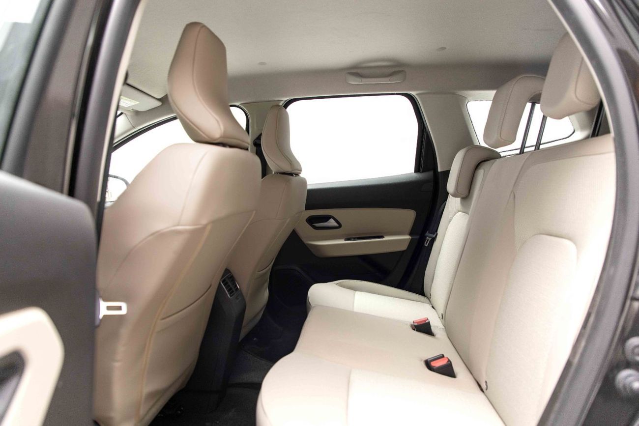 Renault Duster SE 1.6L - Black Inside Black | Export Only