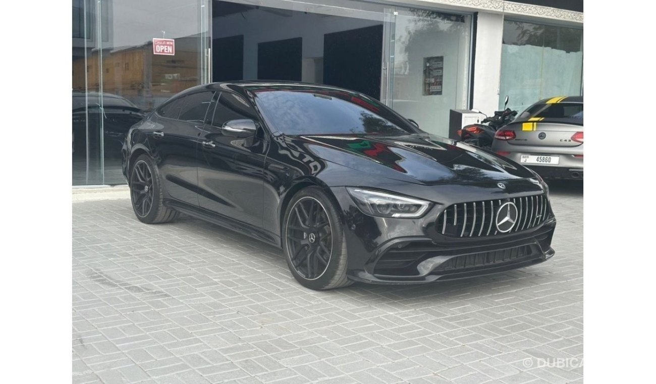 مرسيدس بنز AMG GT 43 4MATIC+