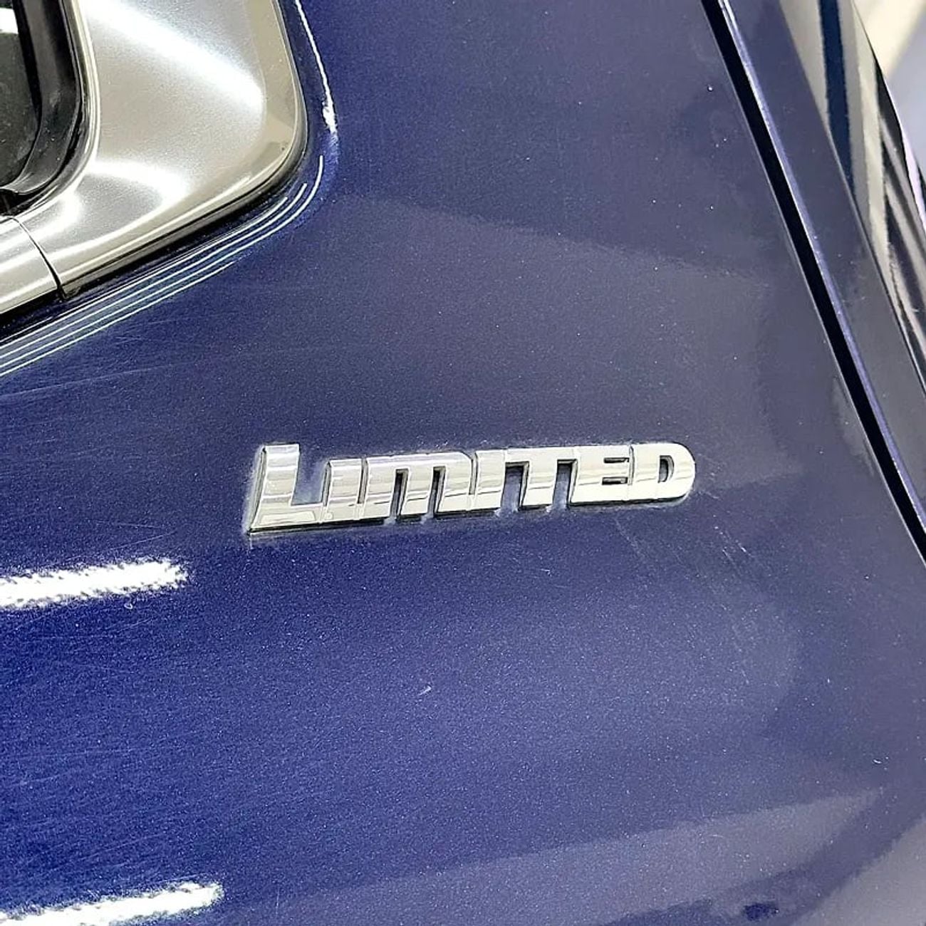 تويوتا تاندرا Crewmax Limited 5.7L Limited