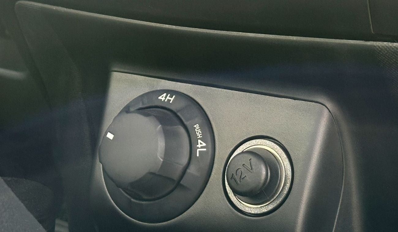 Isuzu DMax 2.5L Turbo 4 Cylinder Diesel 4x4 0Kms 2024 GCC