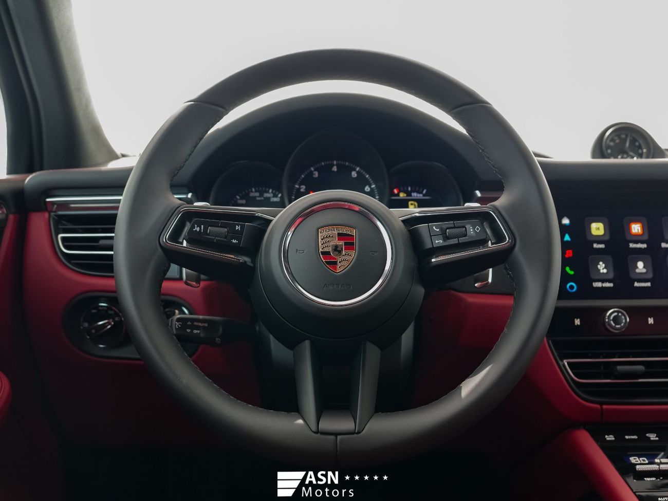 بورش ماكان Pursuing Dreams Edition 2025 2.0 Turbo (Export Price)