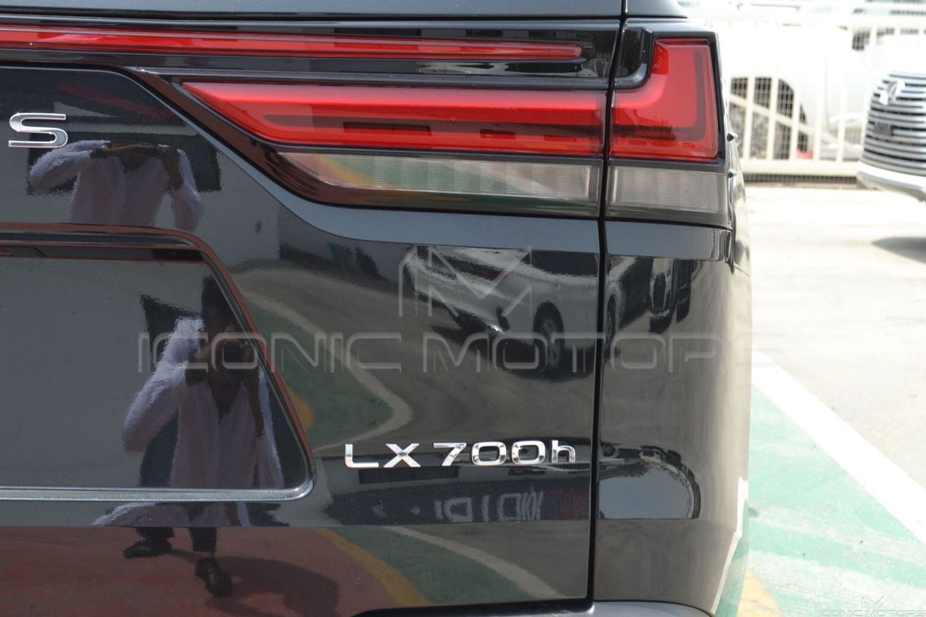 Lexus LX 700h Signature