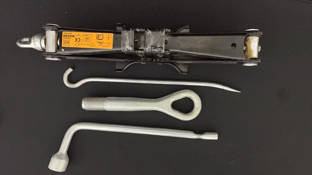 نيسان صني SV 1.5 | بدون دفعة مقدمة | اختبار القيادة في المنزل