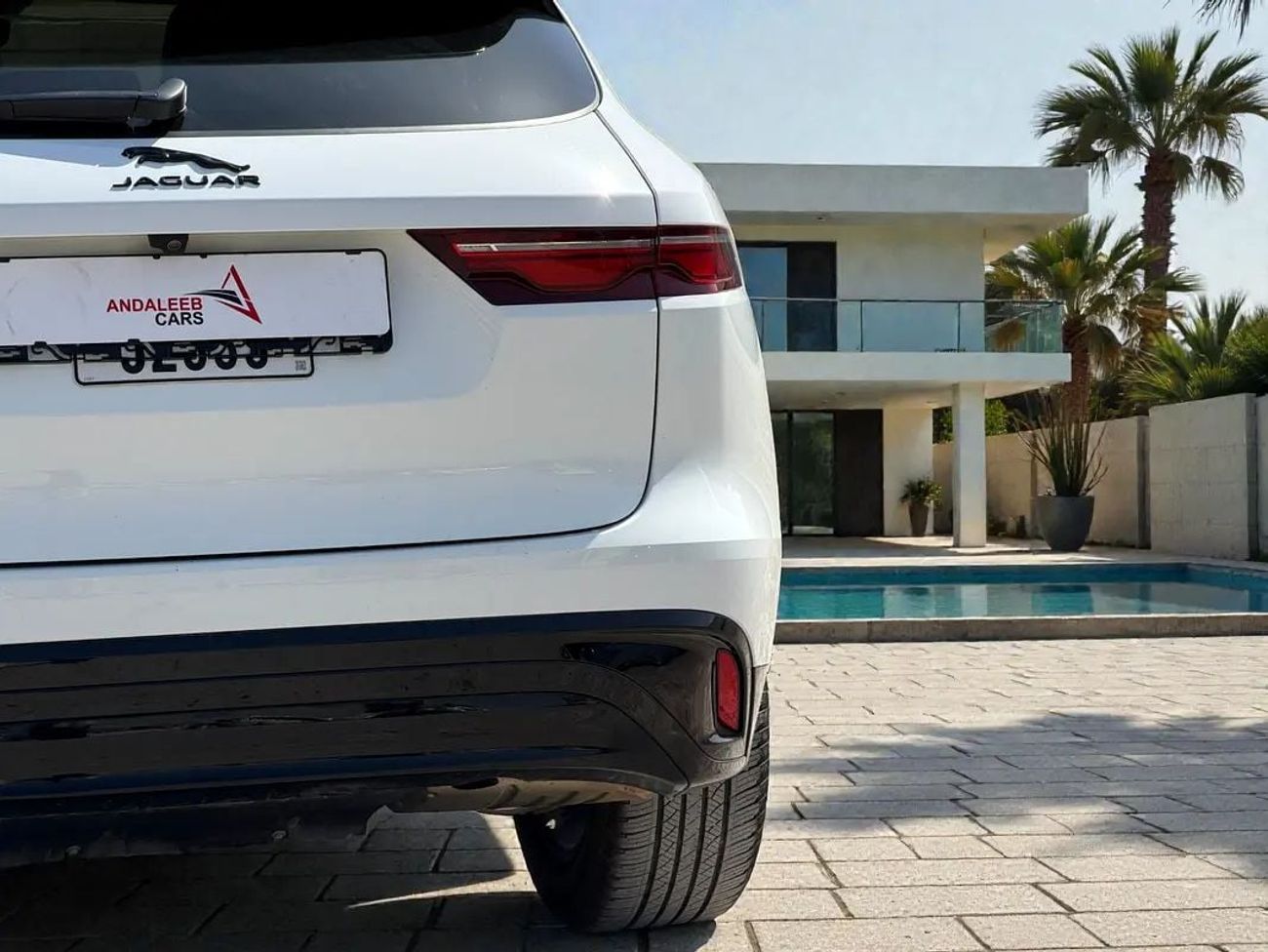 Jaguar F-PACE !! EID SALE !! 1 YEAR FREE WARRANTY !!  AED 1,650 P.M | 0% DOWN PAYMENT | JAGUAR F-PACE R-SPORT PRES