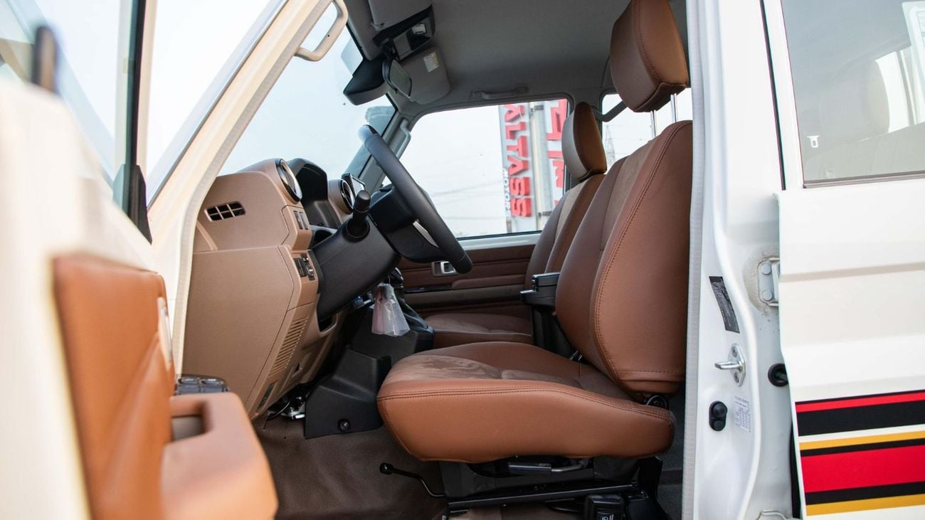 تويوتا لاند كروزر بيك آب LC79 PICKUP D/C 2.8L DIESEL A/T FULL OPTION Z1 , 2025 MODEL