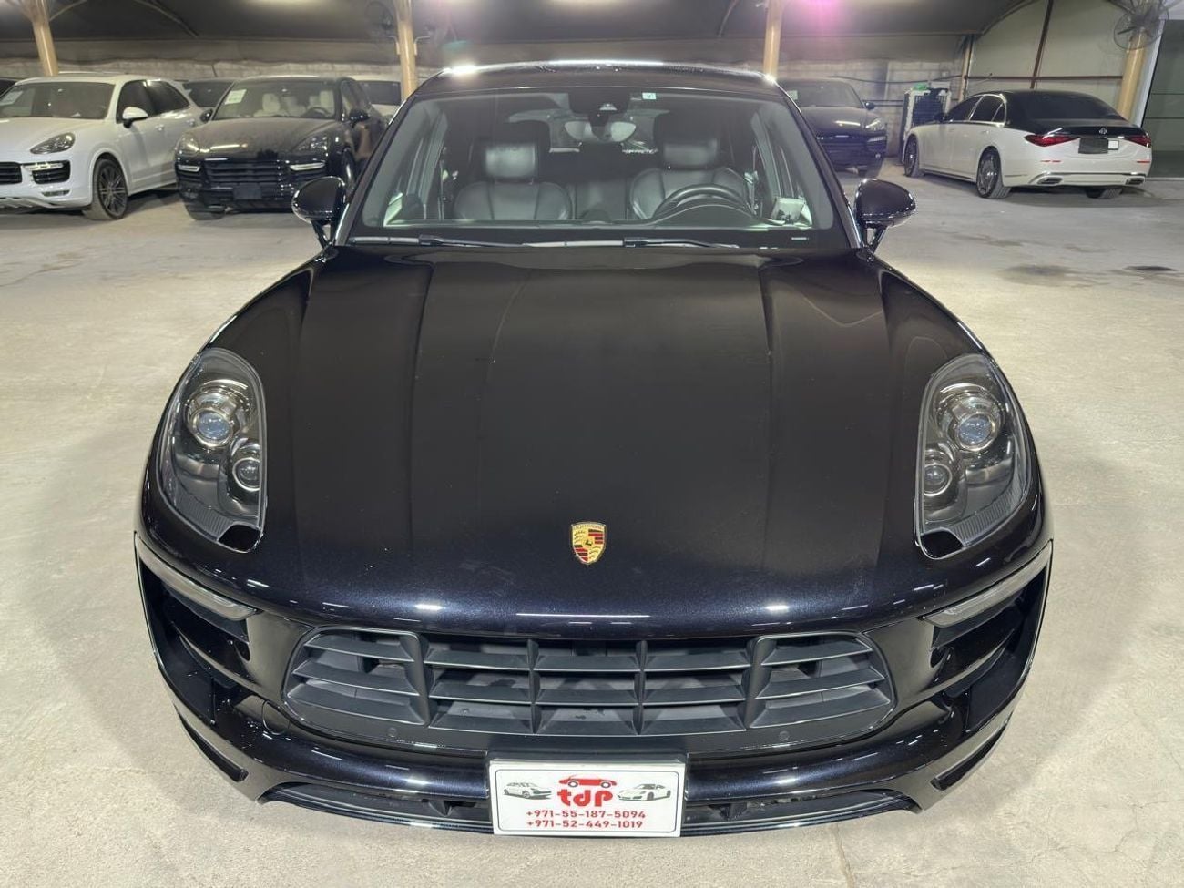 Porsche Macan GTS 3.0L (360 HP)  2017 | SPORTS CHRONO PACKAGE | SPORTS EXHAUST SYSTEM | 21-INCH ALLOY RIMS