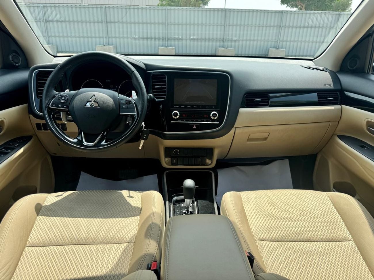 Mitsubishi Outlander GLX 865-Monthly l GCC l 4wd, Cruise, Camera l Accident Free