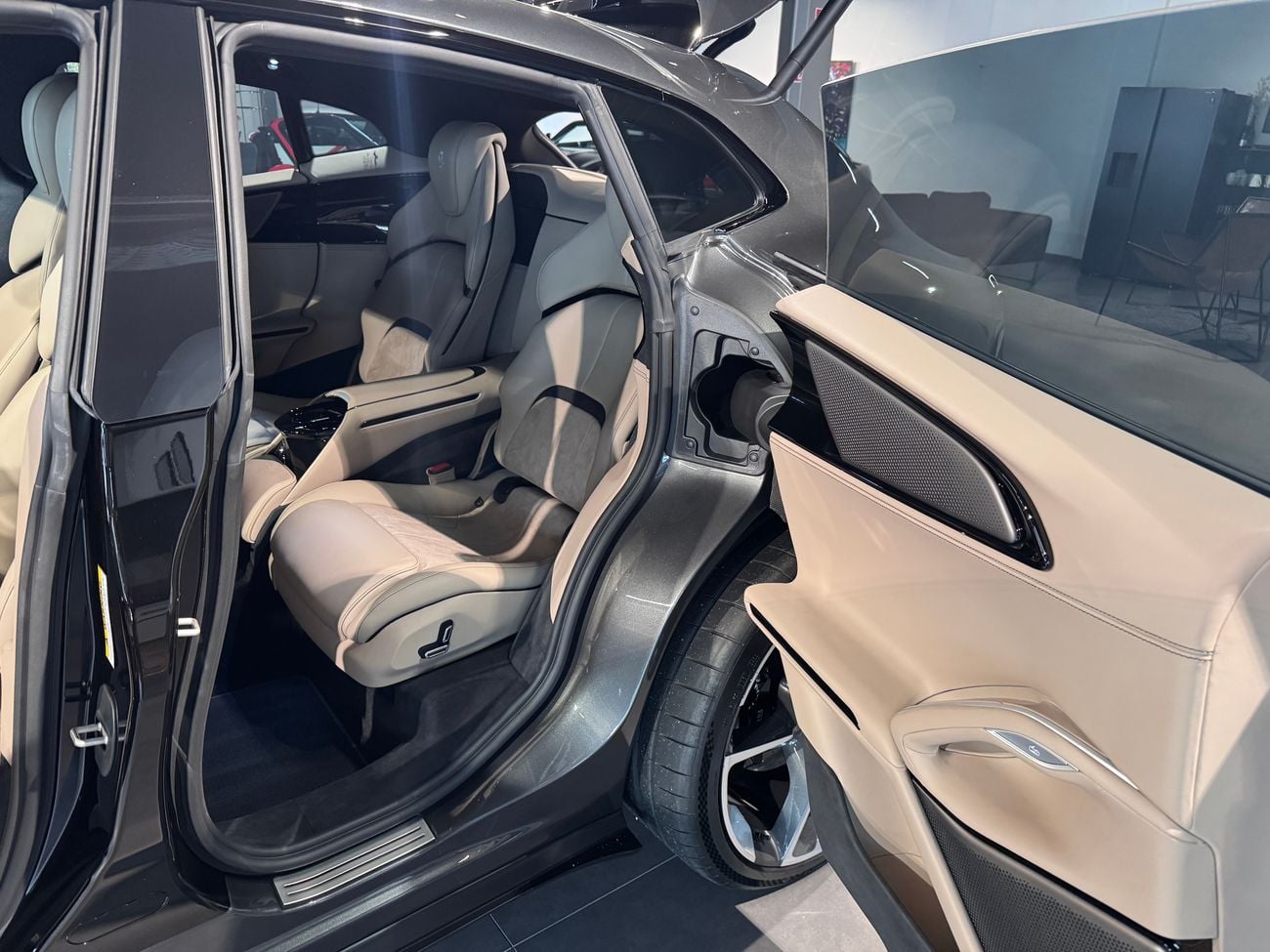 Ferrari Purosangue Base