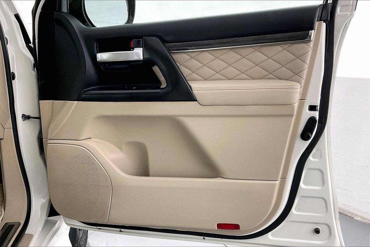 تويوتا كورولا XLI | ضمان مجاني لمدة عام | 0 دفعة أولى