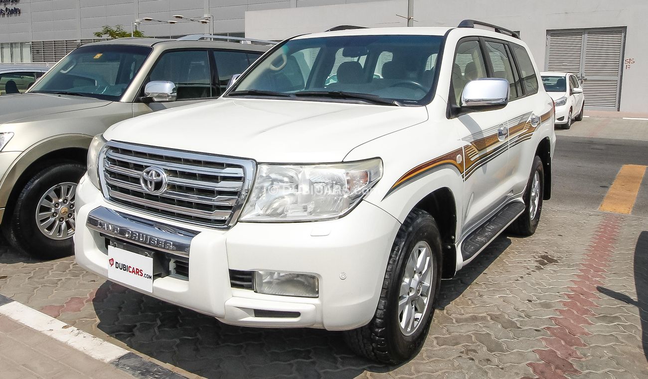تويوتا لاند كروزر GXR V8
