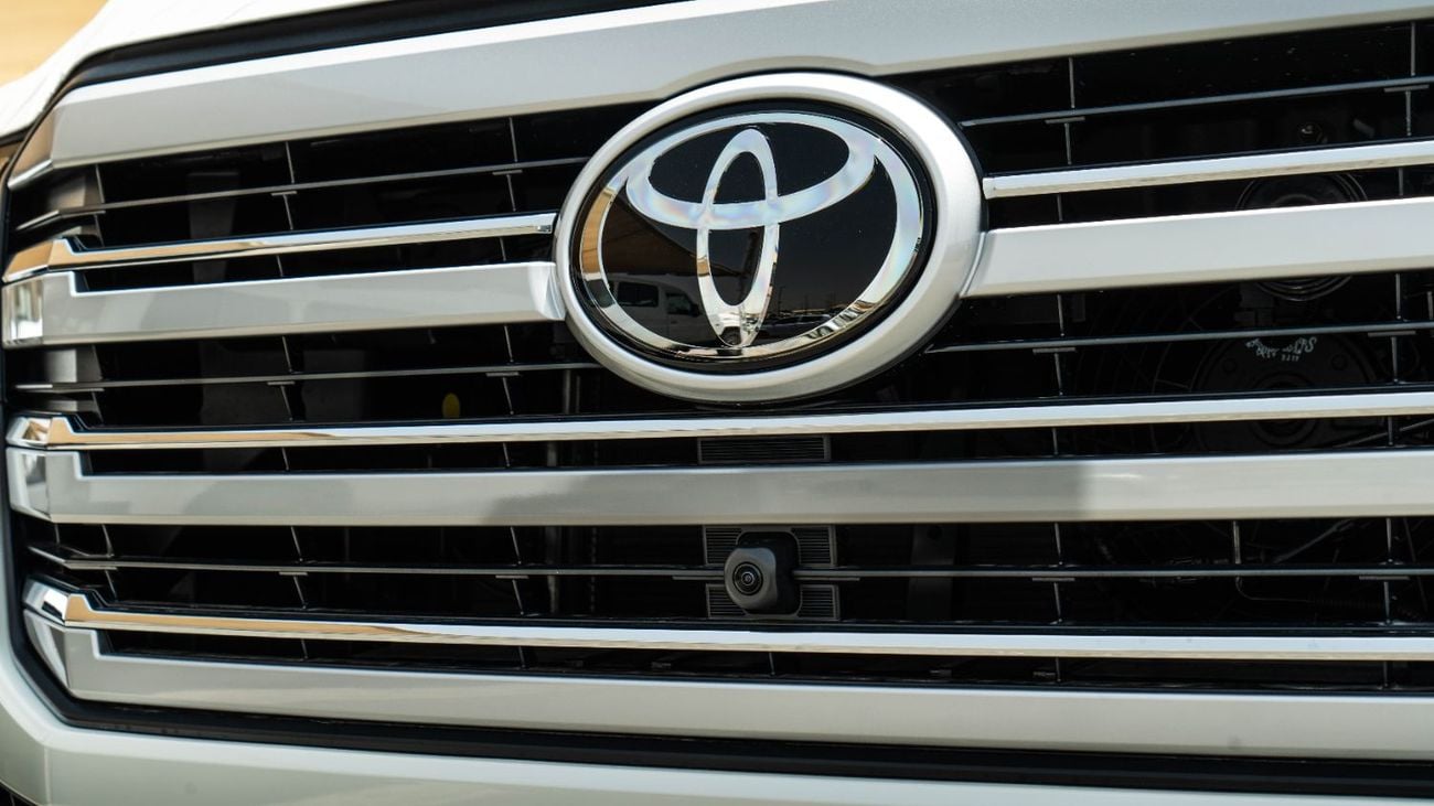 Toyota Land Cruiser VX | 4.0L | V6 |2025