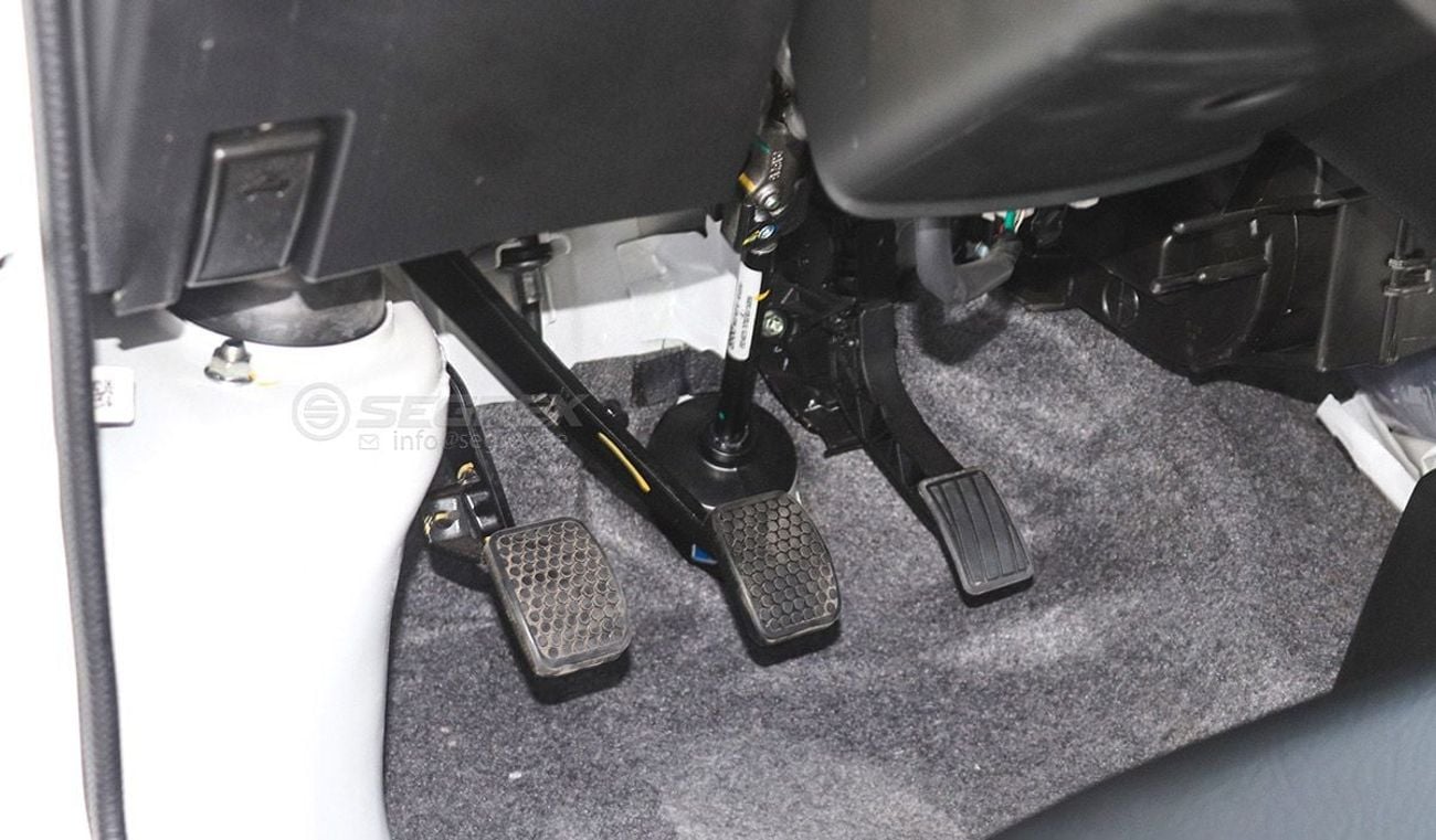 سوزوكي EECO Cargo Van | 1.2L Petrol 5-Speed Manual | Brand New | 2026 Model | Ready for Export Worldwide