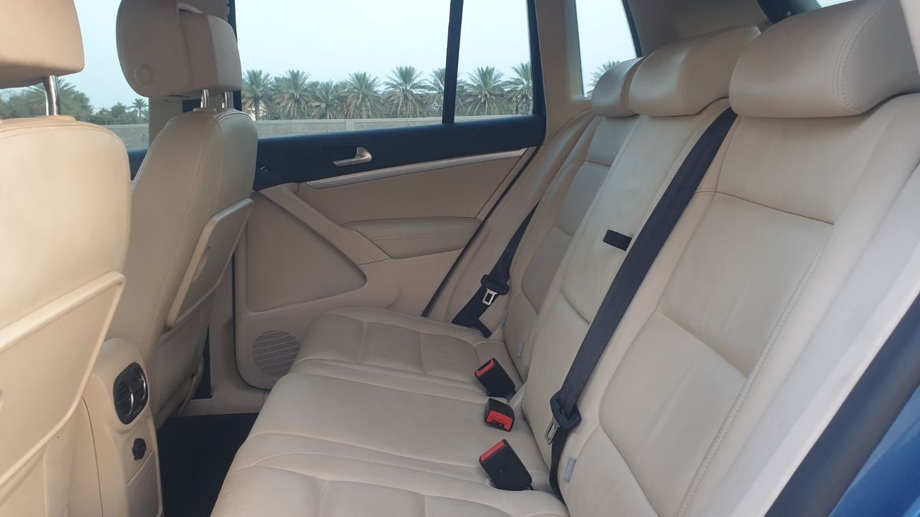 Volkswagen Tiguan SEL Track & Style